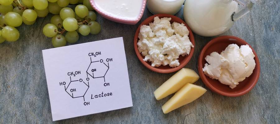 Hastalığın temel nedeni, galaktozu parçalayan enzimlerin eksikliği veya işlev bozukluğudur.