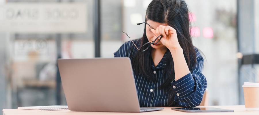 Hemokromatozis, vücudun fazla demir biriktirmesine neden olan genetik bir hastalıktır.