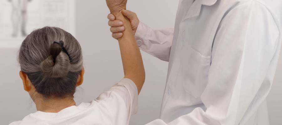 Kol ağrısının nedenini bilmek tedavi sürecini hızlandırır.