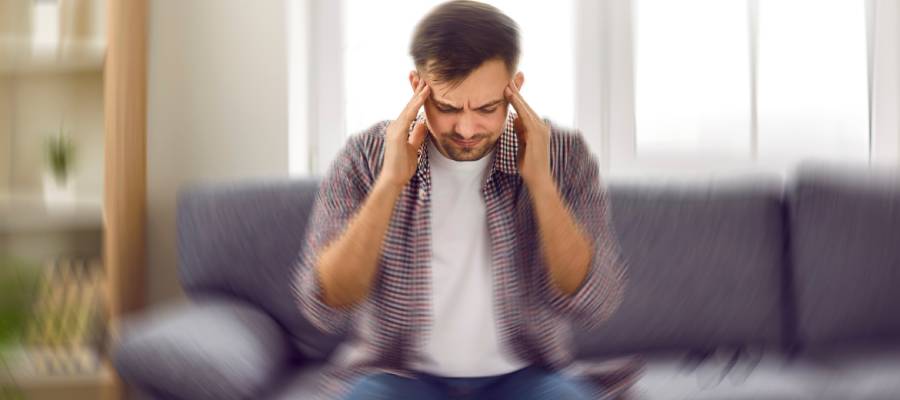 Tay-Sachs hastalığı sinir hücrelerindeki ilerleyici hasar nedeniyle epileptik nöbetlerin sık görüldüğü bir rahatsızlıktır.