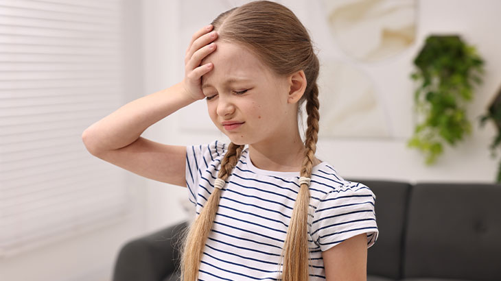 Medulloblastom, genellikle çocuklarda görülen ve beyincikten kaynaklanan agresif bir beyin tümörüdür. 