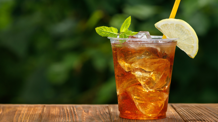 Soğuk çay tercihinde kafein hassasiyeti göz önünde bulundurulmalı ve tüketim sınırlandırılmalıdır.