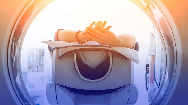 Var olan benin hızla büyümesi veya renginin koyulaşması malign melanom belirtileri arasında bulunur.