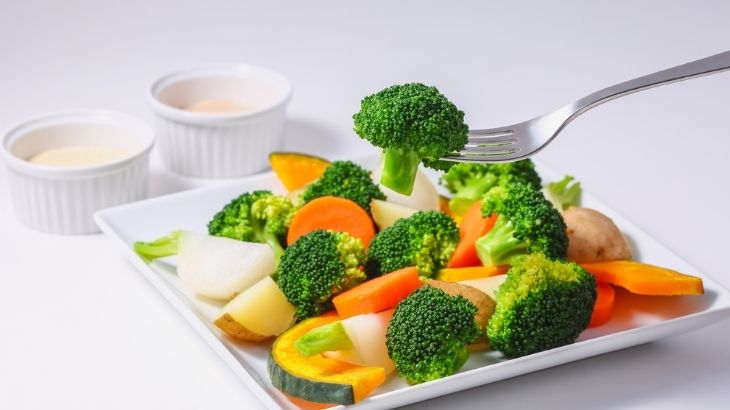 Vegan beslenme B12 eksikliğine sebep olabilir.