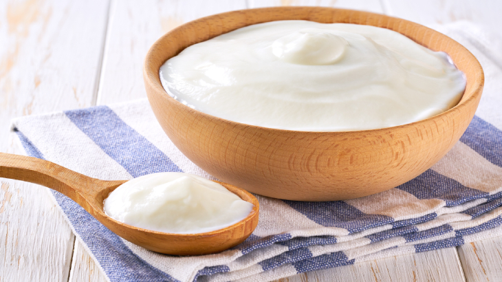 Bol köpüklü ayran kolay yapımıyla günün her öğününde tercih edilebilir.