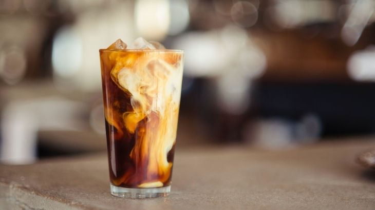 türk kahvesi ile soğuk kahve yapımı