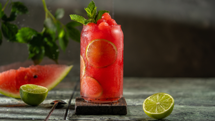 Şeker yerine sağlıklı tatlandırıcılar kullanarak daha hafif bir lezzet elde edebilirsiniz.