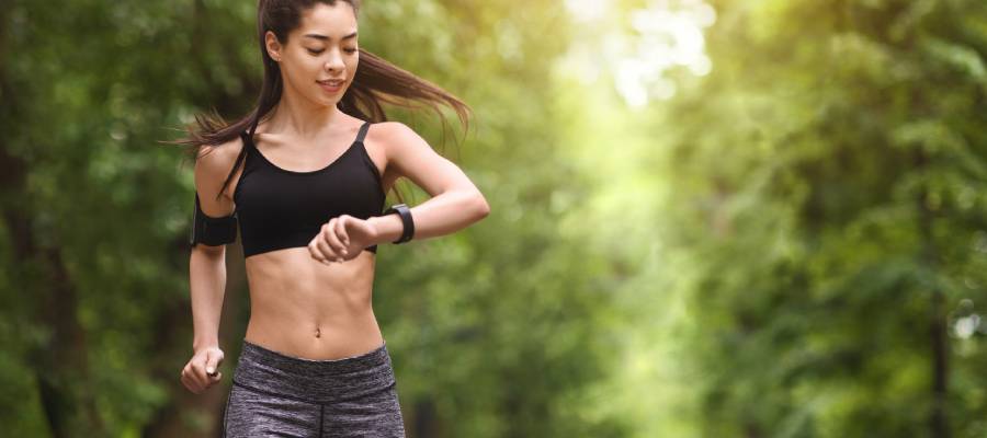 Spor, hava sıcaklığı, sigara ve alkol tüketimi gibi etkenler nabzı etkiler.