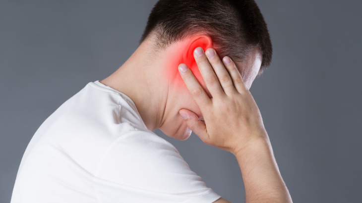 sağ kulak ağrısı