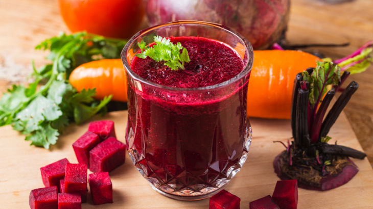 Pancar suyu cilde parlak bir görünüm kazandırır. 