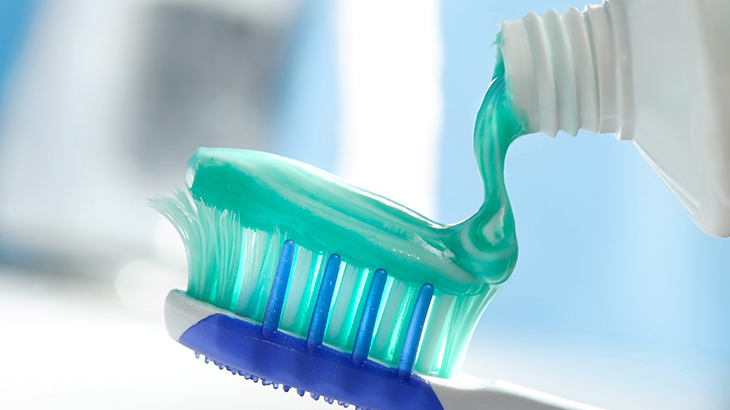 Diş çürüklerine karşı ilk önlem: Doğru diş fırçalama