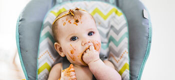 Bebekler ne zaman ne yemeli? Ek gıdaya başlama kuralları!